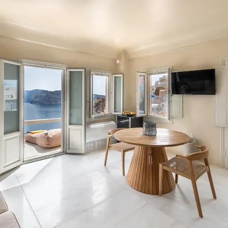 Armeni Luxury Aparthotel Oia